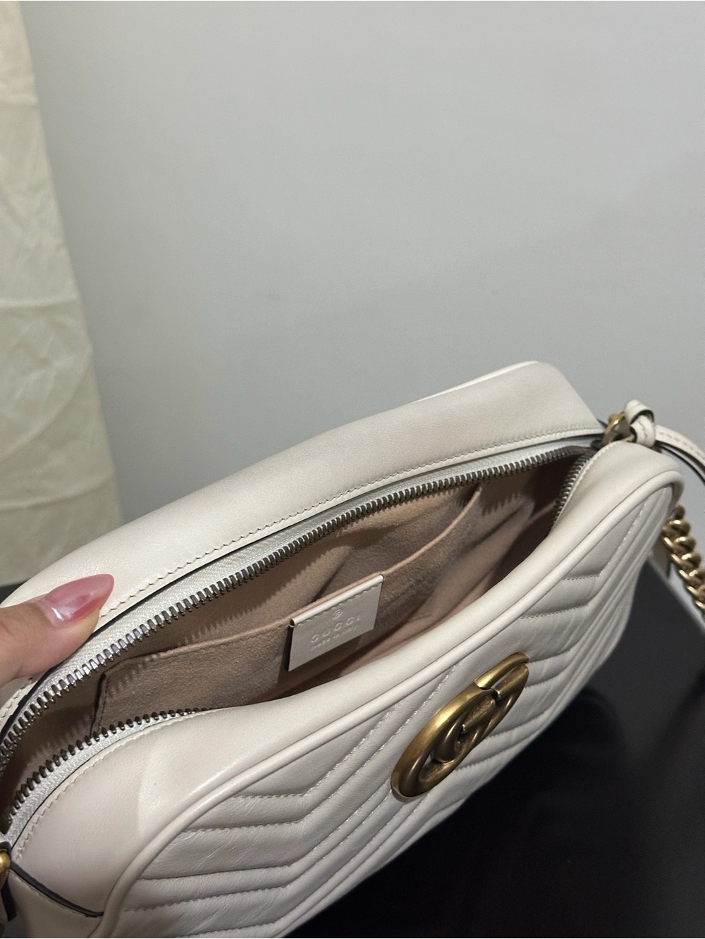 Gucci Marmont Medium Camera Bag with Gold Hardware - Picture 6 of 9